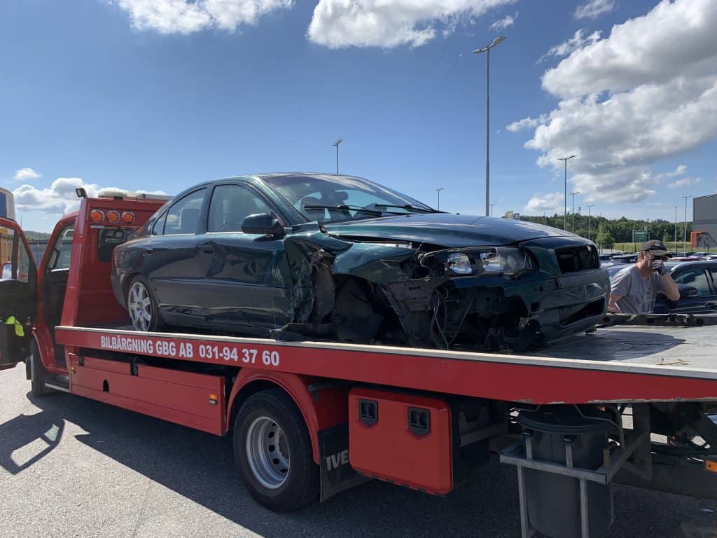 Bildemontering i Partille av äldre Volvo