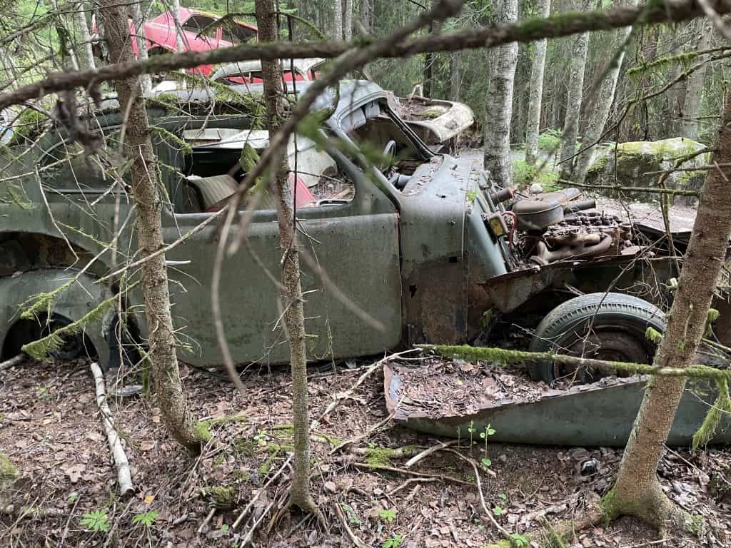 Övergivna bilar värdefulla för bilskrot i Partille